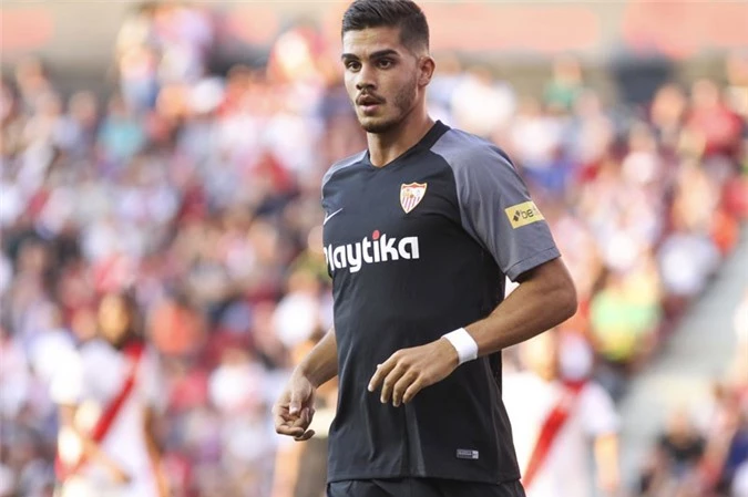 Tiền đạo: Andre Silva (Sevilla).