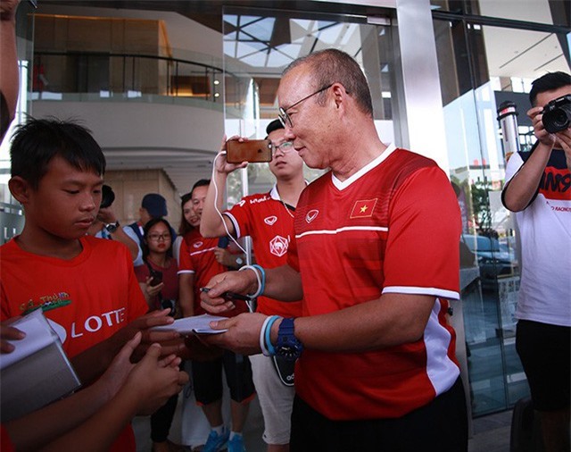 HLV Park Hang Seo phản pháo những chỉ trích của chuyên gia trong nước