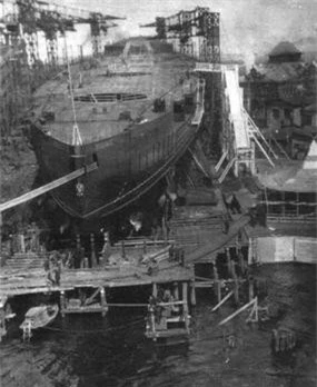 Thiết giáp hạm Izmail được hạ thủy năm 1915.