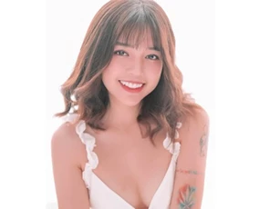 Nữ streamer đất Bắc khoe thân nuột nà đến từng centimet