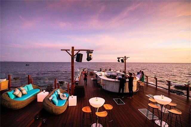 Những bar bãi biển lãng mạn như Tây ở ngay Việt Nam