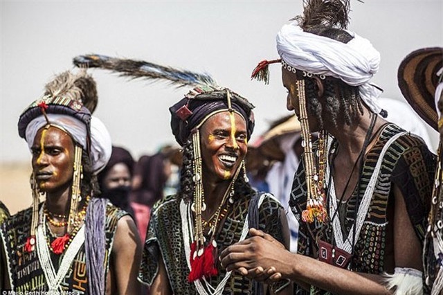 Khám phá nơi phụ nữ tha hồ chọn chồng, đàn ông ra sức làm đẹp