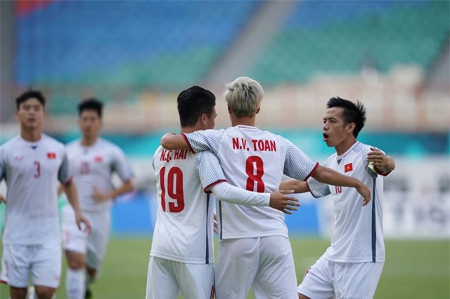 VTC chào giá quảng cáo bất ngờ ở trận Olympic Việt Nam thi đấu