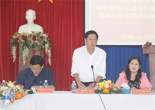 Chủ tịch UBND tỉnh Đắk Nông chỉ đạo tiếp tục ký hợp đồng để giải quyết tình trạng thiếu giáo viên