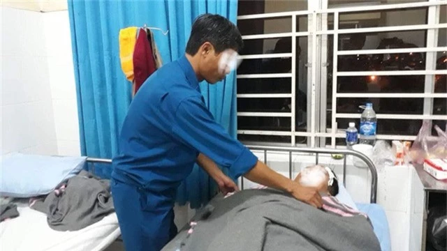 Ông Nguyễn V. T. đang được chăm sóc đặc biệt tại bệnh viện