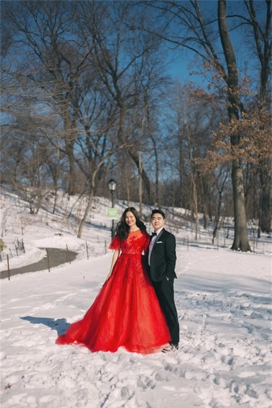 Bối cảnh thiên nhiên đóng vai trò quan trọng và tạo nên sức hút cho bộ ảnh cưới của Tuyết Lan