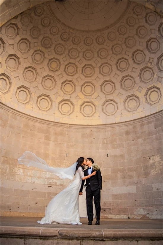 Những công trình kiến trúc, danh thắng nổi tiếng của New York ghi dấu những kỷ niệm của 3 năm yêu nhau giữa Tuyết Lan và chông mới cưới.
