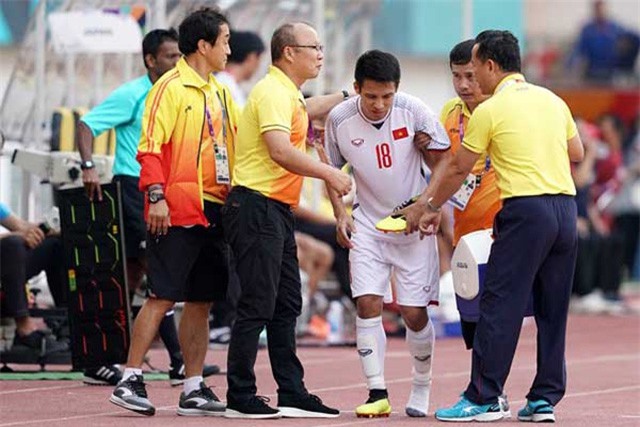 HLV Park Hang Seo chọn ai thay thế Hùng Dũng đấu Bahrain?