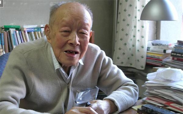 Danh nhân 112 tuổi tiết lộ 5 bí quyết sống khỏe mạnh