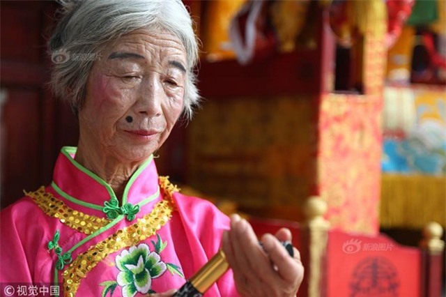 Chuyện lạ: Dị nhân giả bà mối xấu và sự thật cảm động