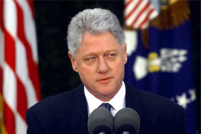
Tổng thống Bill Clinton phát biểu sau khi được Thượng viện xác định vô tội. Ảnh: Reuters
