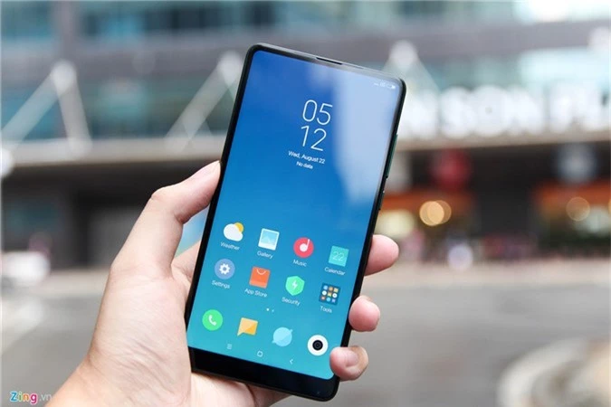 Xiaomi Mi Mix 2S mau xanh ngoc luc bao ve VN, gia 16,6 trieu dong hinh anh 1