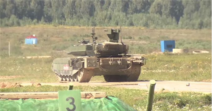 Clip: Xe tăng T-90M của Nga "làm mưa làm gió" tại Army 2018