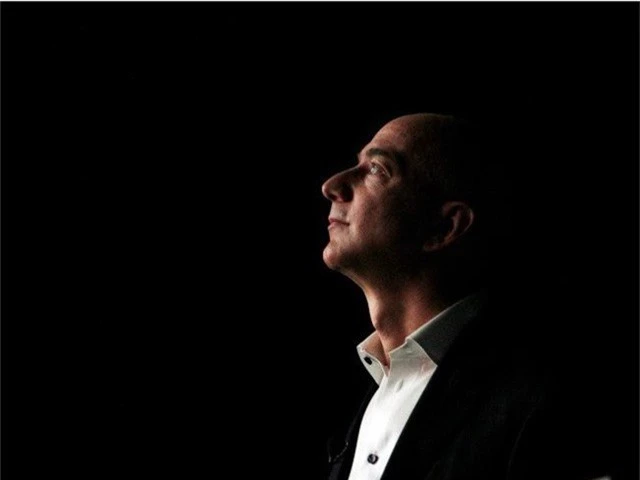 Tuổi thơ buồn tủi, khởi nghiệp từ gã bán sách online, điều gì đã giúp Jeff Bezos bước lên vị trí người người ước mong, ngưỡng mộ? - Ảnh 2.