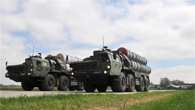 Tổ hợp phòng không S-400 (Ảnh: Sputnik)