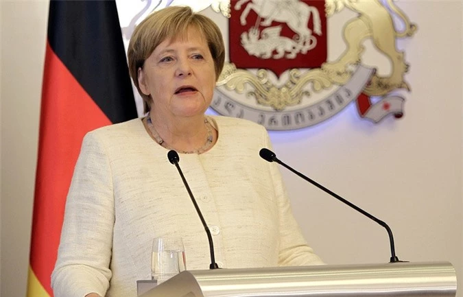 Thủ tướng Đức Angela Merkel khẳng định, EU và NATO không phải là kẻ thù của Nga