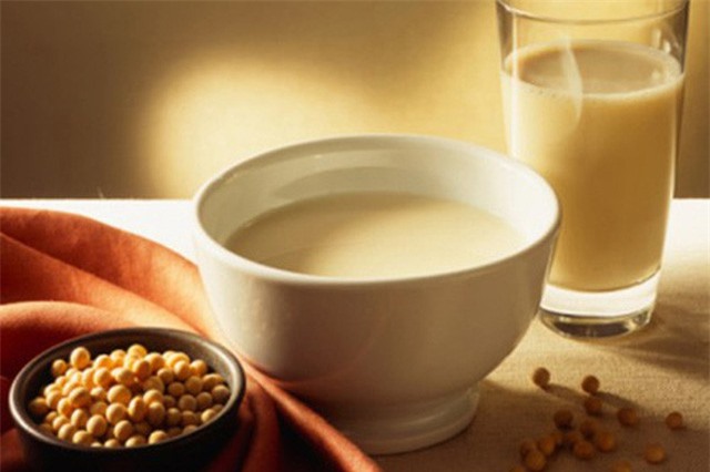 Sữa đậu nành giúp nâng cao sức khỏe xương của phụ nữ