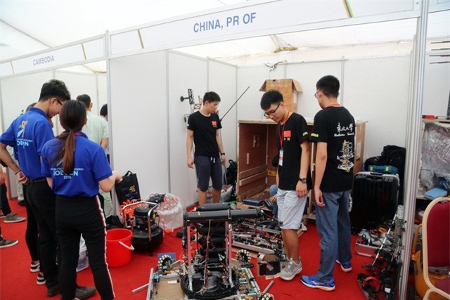 ABU Robocon 2018: Ngày đầu của các đội tuyển tại khu tập kết robot
