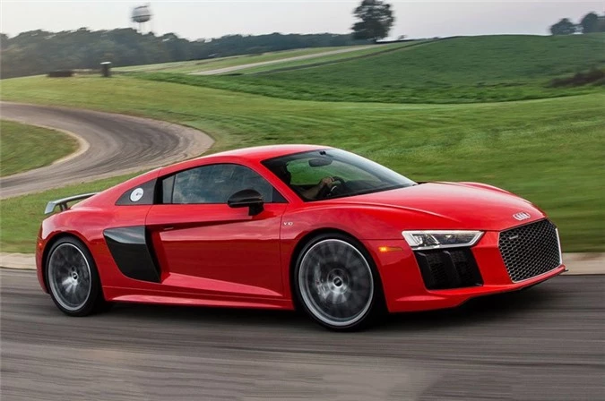 6. Audi R8 V10 Plus.