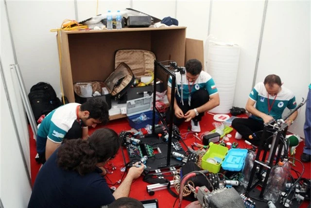 ABU Robocon 2018: Ngày đầu của các đội tuyển tại khu tập kết robot - Ảnh 2.