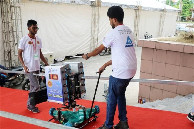 ABU Robocon 2018: Ngày đầu của các đội tuyển tại khu tập kết robot - Ảnh 4.