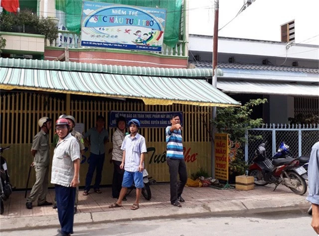 
Cơ quan chức năng TP Long Xuyên, tỉnh An Giang đang điều tra làm rõ hành vi bạo hành 3 cháu bé ở nhóm trẻ Sắc màu tuổi thơ.
