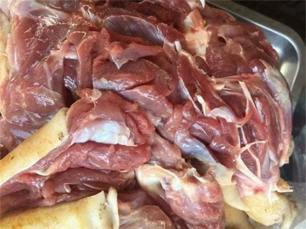 
Loại thịt giá rẻ đang bày bán tràn lan trên thị trường liệu có phải thịt đà điểu?
