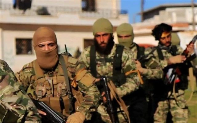 Các chiến binh khủng bố IS và Al-Nusra đang lẩn trốn trong trại tị nạn ở Syria