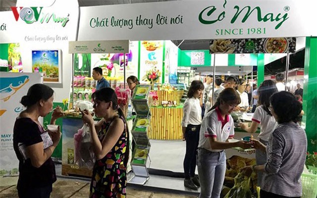 Hơn 400 gian hàng giới thiệu sản phẩm công nghiệp nông thôn tiêu biểu