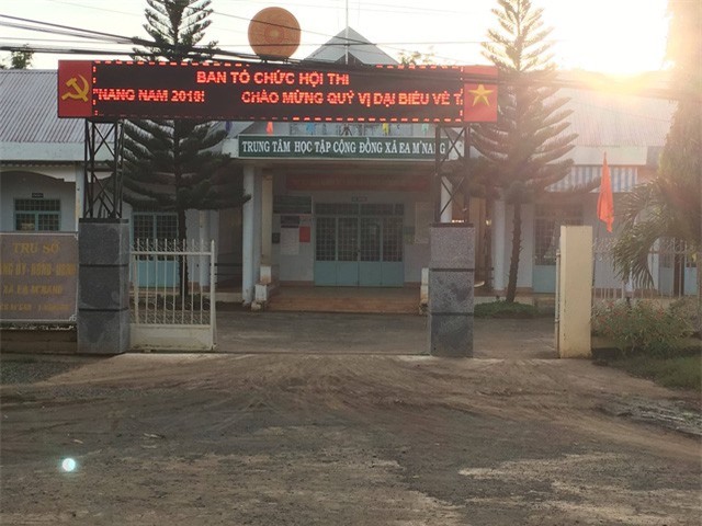 Khởi tố nguyên Trưởng công an xã làm giấy tờ chuyển khẩu cho đối tượng truy nã