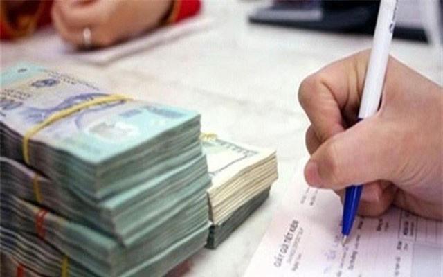 Ngân hàng lớn nhập cuộc, lãi suất huy động VND tăng cao