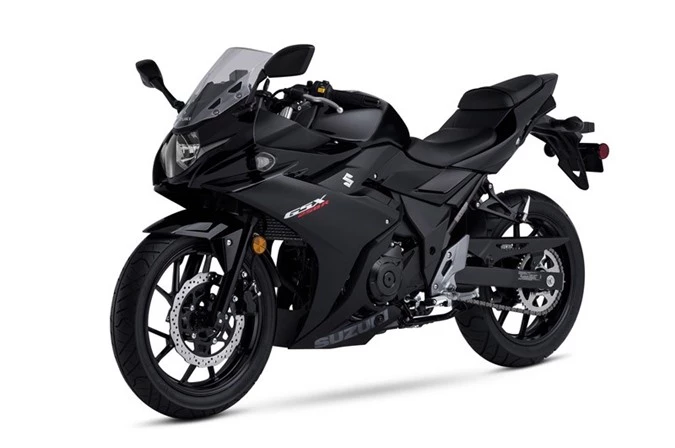 4. Suzuki GSX250R 2018 (giá khởi điểm: 4.865 USD).