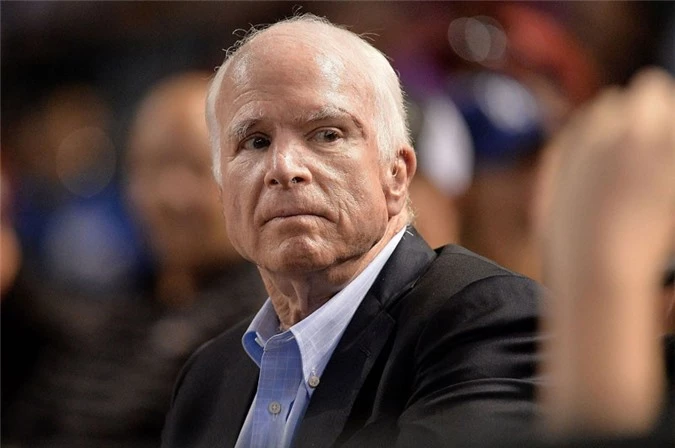 Thượng nghị sỹ John McCain qua đời ở tuổi 81.