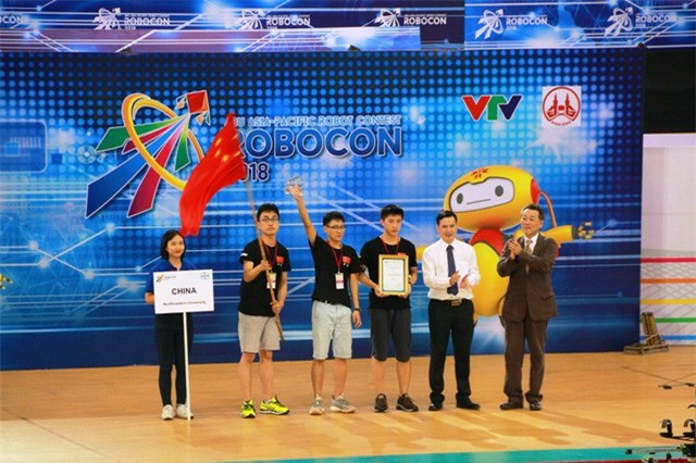 Việt Nam vô địch ABU Robocon 2018