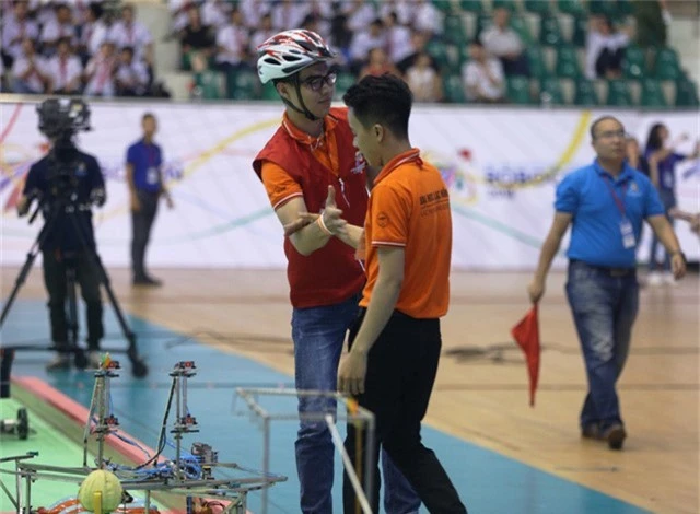 ABU Robocon 2018: 2 đội Việt Nam toàn thắng Rồng bay ở vòng bảng - Ảnh 1.