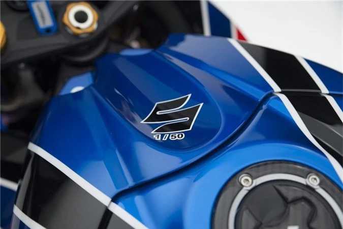 Suzuki GSX-R1000R ban gioi han gia gan 26.000 USD hinh anh 3