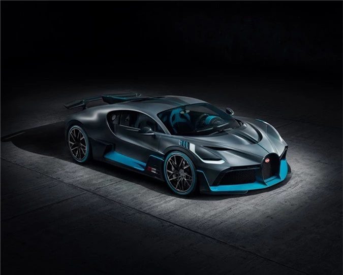 'Quai vat' Bugatti Divo 5,8 trieu USD vua ra mat da chay hang hinh anh 12