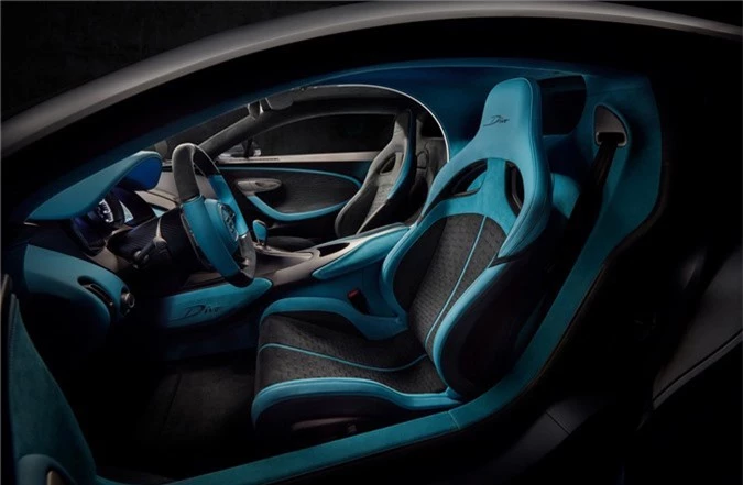 'Quai vat' Bugatti Divo 5,8 trieu USD vua ra mat da chay hang hinh anh 13