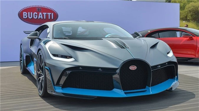 'Quai vat' Bugatti Divo 5,8 trieu USD vua ra mat da chay hang hinh anh 2
