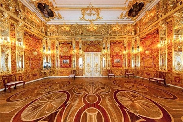 Khiếp sợ trước lời nguyền chết chóc trong căn phòng hổ phách