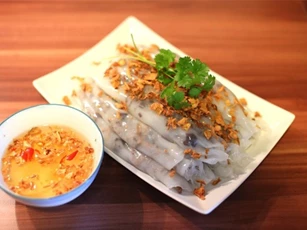 Hướng dẫn cách làm bánh cuốn tại nhà bằng chảo chống dính