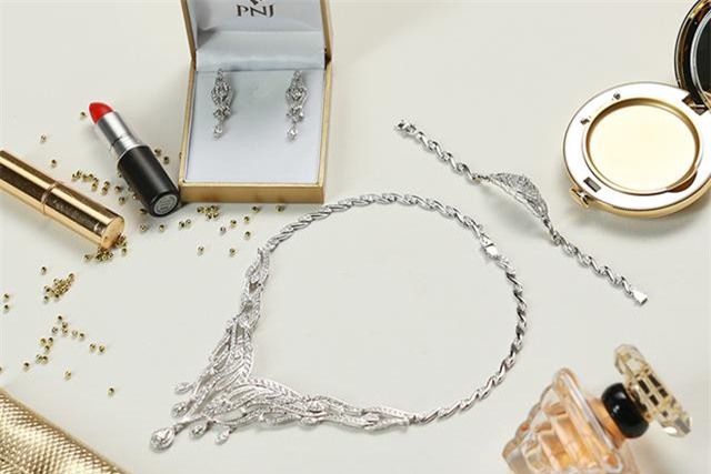 Top 3 doanh nghiệp hàng bán lẻ, tiêu dùng được khuyến nghị đầu tư