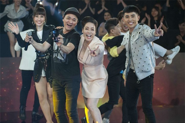 Nhật Kim Anh, Diễm My dừng quay, mừng chiến thắng của Olympic Việt Nam