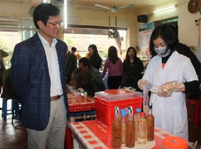 Đề xuất phạt "mạnh tay" hành vi sản xuất rượu thủ công bán cho doanh nghiệp