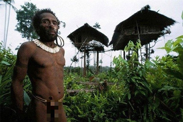 Khám phá bộ tộc ăn thịt người duy nhất còn sót lại ở Indonesia