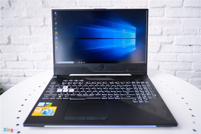 Asus ROG Strix SCAR II - laptop gaming cho xạ thủ giá 44,5 triệu