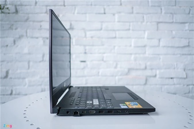 Asus ROG Strix SCAR II - laptop gaming cho xa thu gia 44,5 trieu hinh anh 4