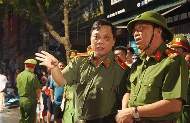 
Thiếu tướng Nguyễn Hải Trung, Giám đốc Công an tỉnh Thanh Hóa chỉ đạo trực tiếp tại hiện trường
