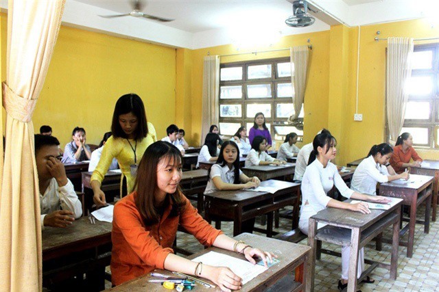 Quảng Nam: Hiệu trưởng để giáo viên vi phạm dạy thêm, học thêm sẽ bị xử lý