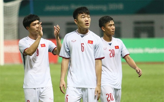 BLV Quang Huy: 'Xuân Trường khó đá chính trước Hàn Quốc'